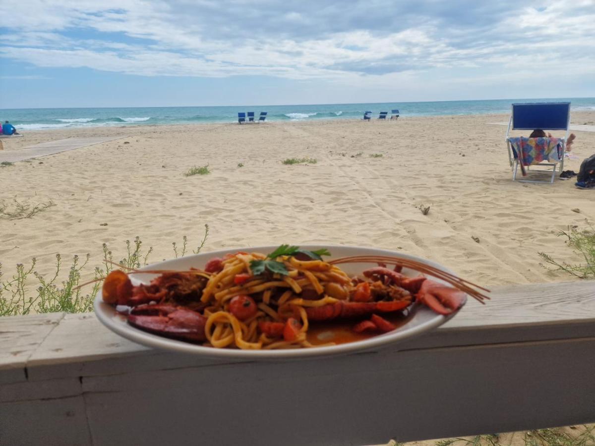 Villa Ticia A 100 Metri Dalla Spiaggia Con Parcheggio Privato Lido Marini Zewnętrze zdjęcie